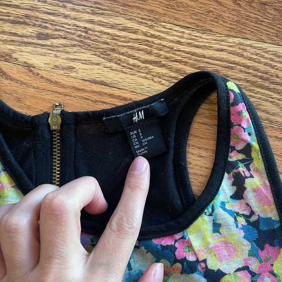 H&M Babydoll Top - Picture 2 of 5